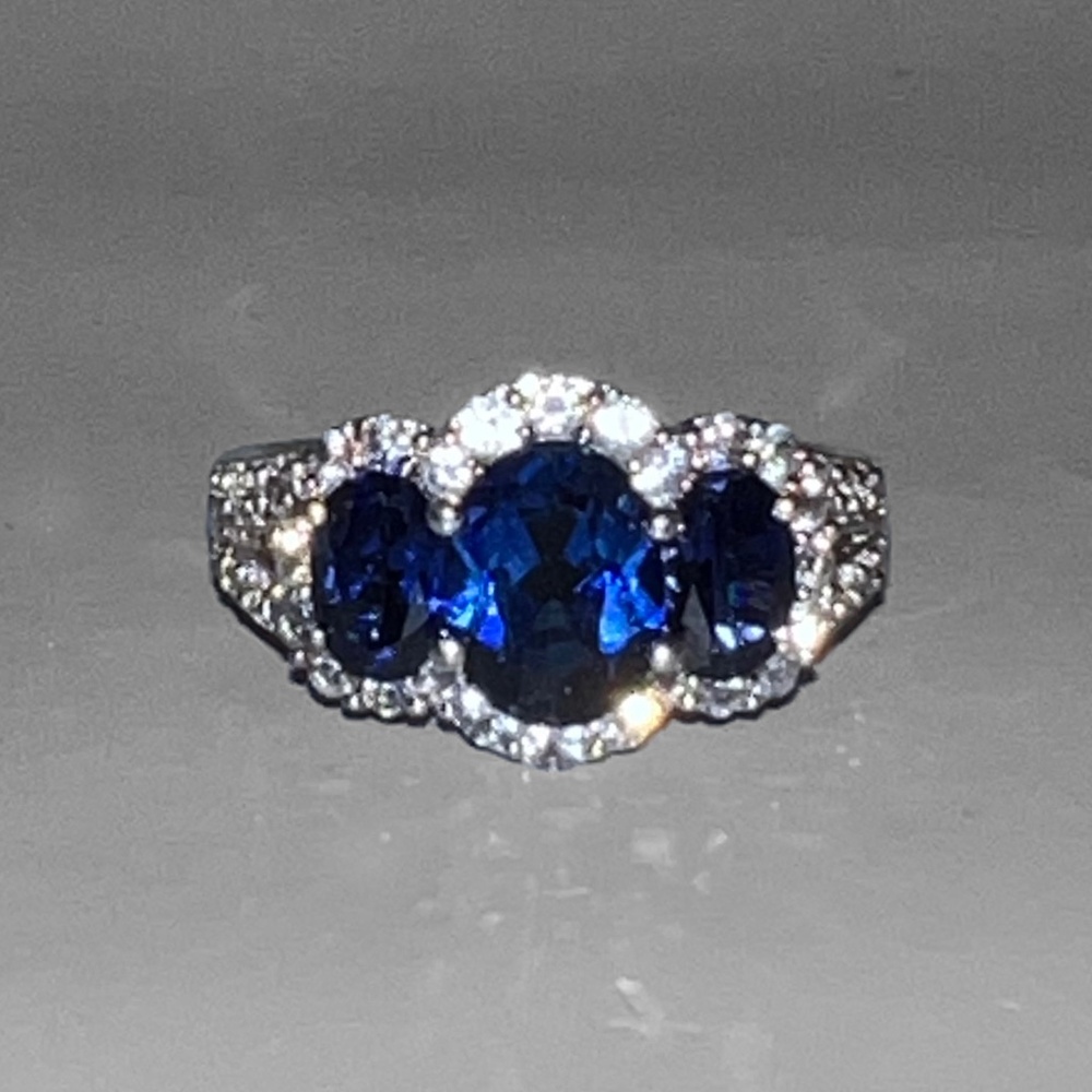 Jewelili Tripple Sapphire Ring